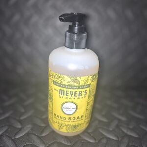 Clean Day Dandelion Scent Hand Soap - Yellow